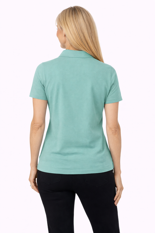 Polo rafraîchissant femme — Look propre, peau au frais