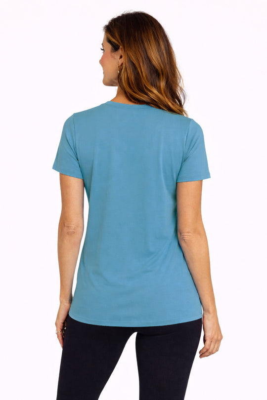 T-shirt rafraîchissant col V femme — La chaleur ne gagne plus