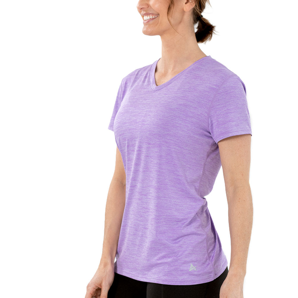 T-shirt rafraîchissant col V femme — La chaleur ne gagne plus